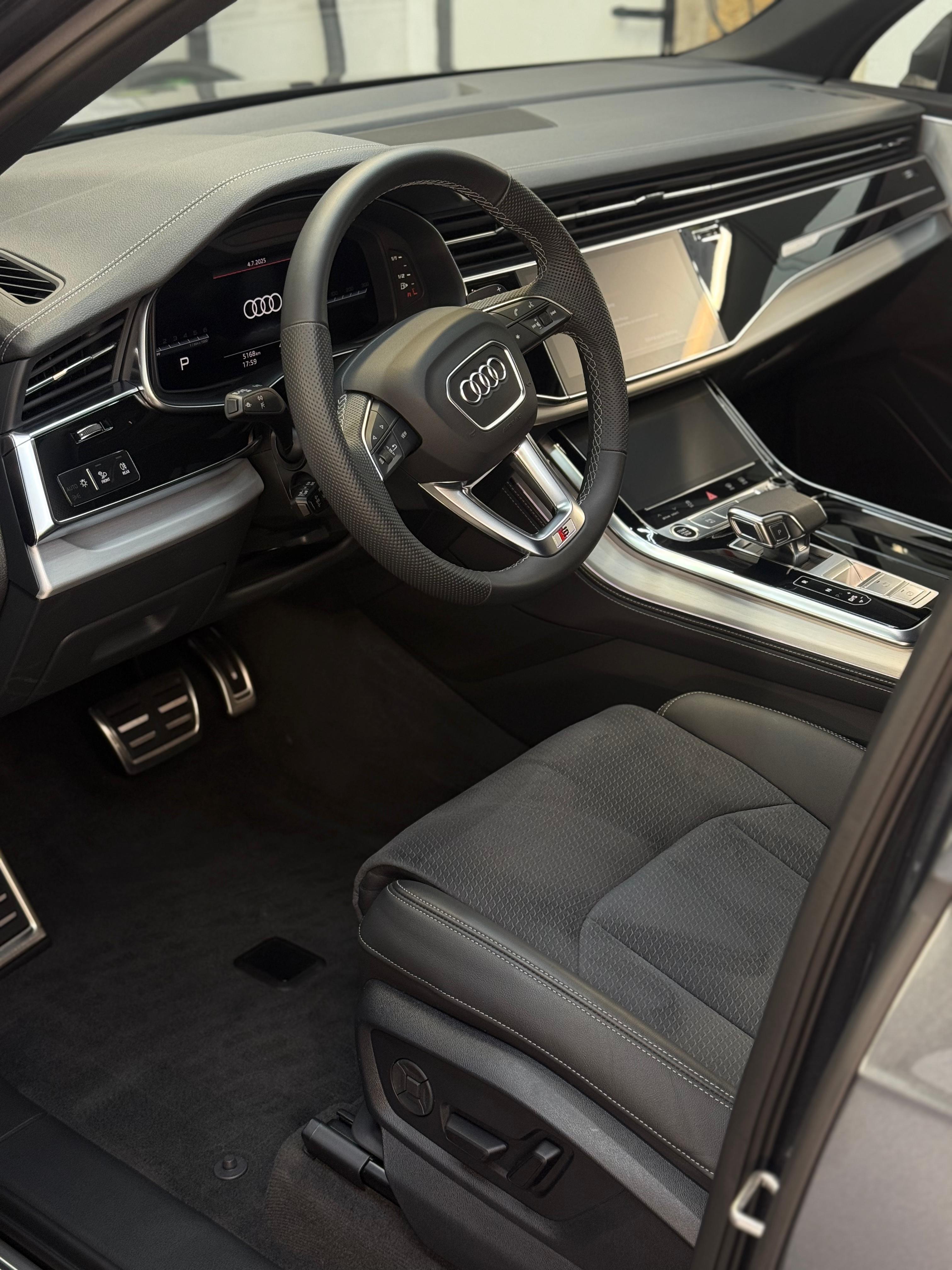 audi sq7 6